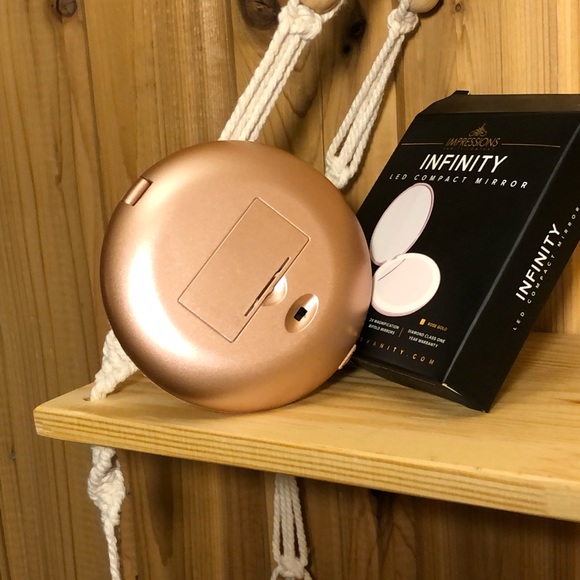 Infinity LED Compact, Rise Gold, New With Tags! - Picture 5 of 5